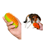 Cepillo a Vapor en mano y en uso con gato